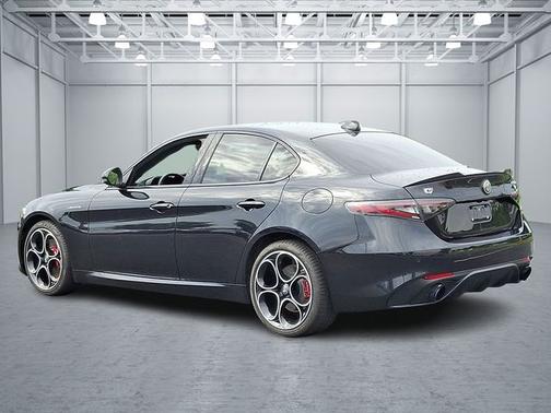2024 Alfa Romeo Giulia Veloce