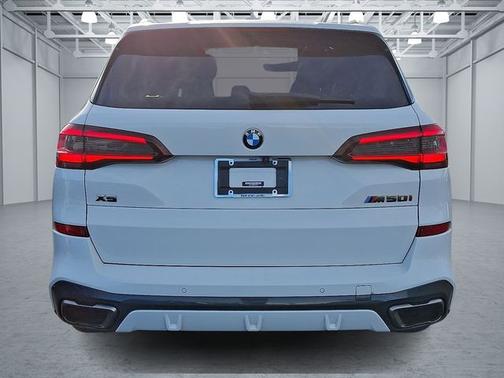 2023 BMW X5 M50i
