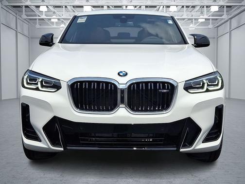 2025 BMW X4 M40i