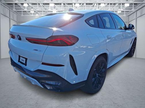 2023 BMW X6 xDrive40i