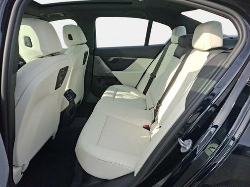 2026 BMW 530 530i xDrive