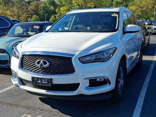 2019 INFINITI QX60 LUXE