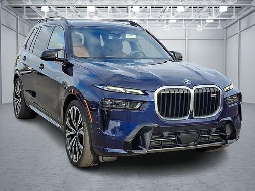 2023 BMW X7 M60i