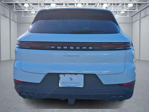 2025 Porsche Cayenne Base