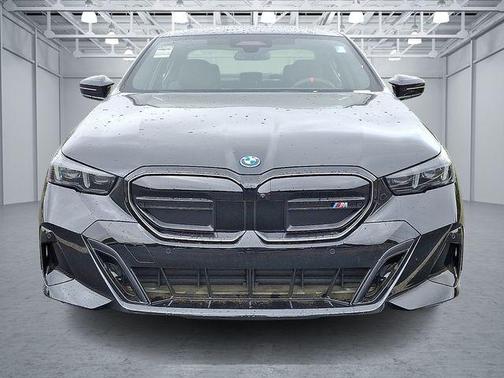 2025 BMW i5 M60