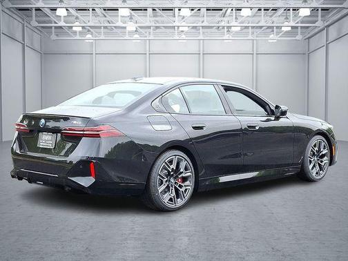 2025 BMW i5 M60