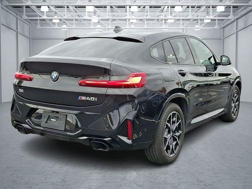 2023 BMW X4 M40i
