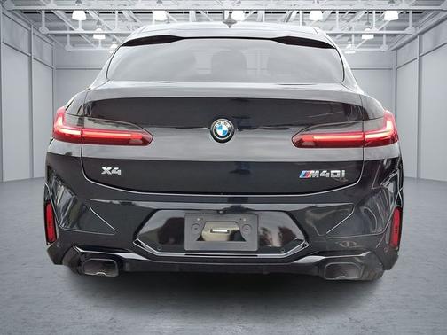 2023 BMW X4 M40i