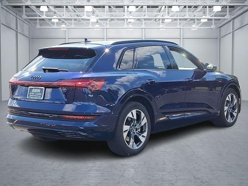 2022 Audi e-tron Premium