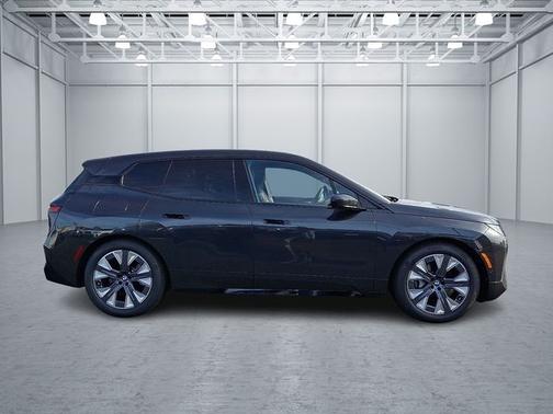 2026 BMW iX xDrive45