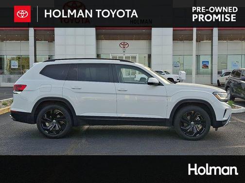 2022 Volkswagen Atlas 3.6L V6 SE w/Technology