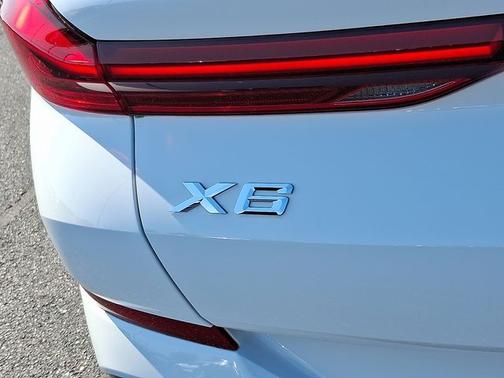 2024 BMW X6 xDrive40i