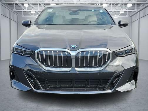 2025 BMW i5 xDrive40