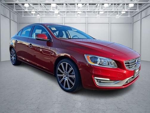 2016 Volvo S60 Inscription T5 Platinum