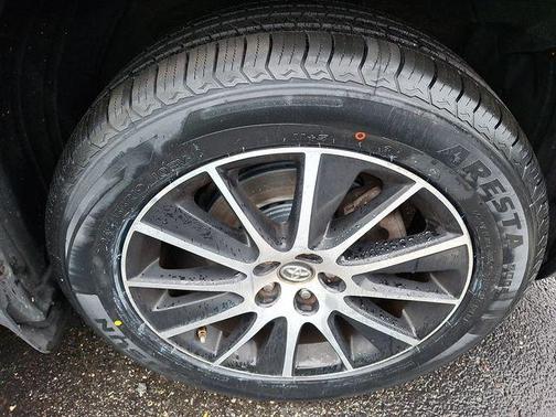 2017 Toyota Highlander SE