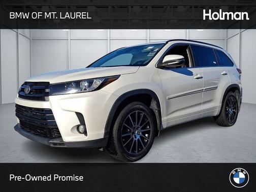 2017 Toyota Highlander SE