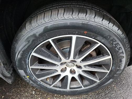 2017 Toyota Highlander SE