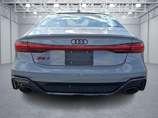 2022 Audi RS 7 4.0T