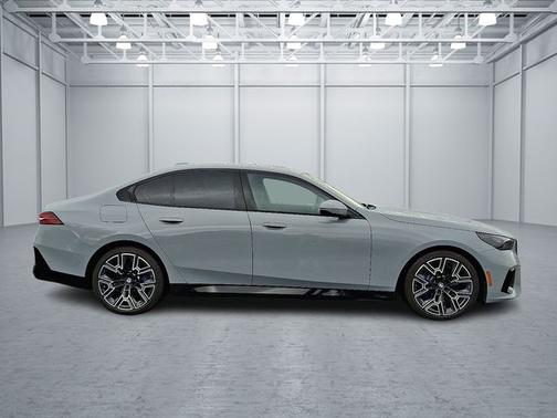 2025 BMW i5 xDrive40