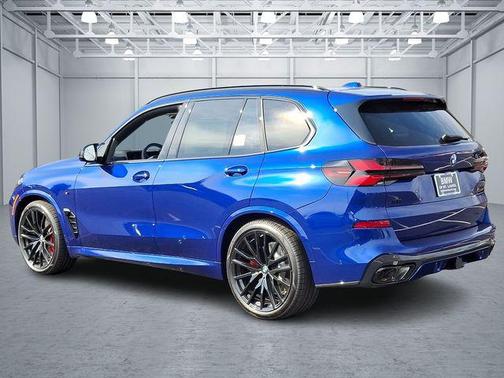 2025 BMW X5 M60i