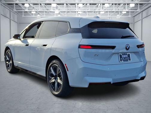 2026 BMW iX xDrive45