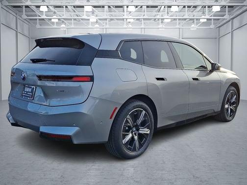 2026 BMW iX xDrive60