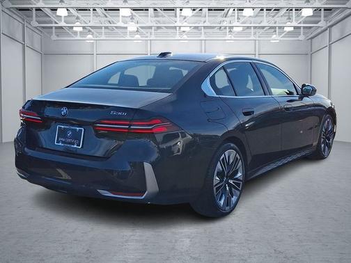 2025 BMW 530 530i xDrive