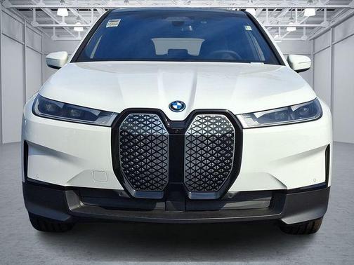 2025 BMW iX xDrive50