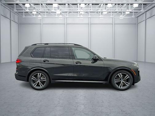 2026 BMW X7 M60i