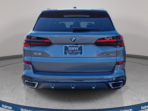 Gray Metallic 2026 BMW X5 xDrive40i