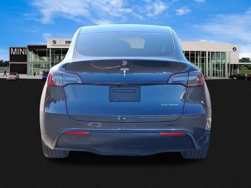 2025 Tesla Model Y Long Range