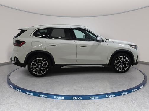 Alpine White 2023 BMW X1 xDrive28i