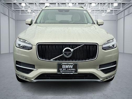 2017 Volvo XC90 T6 Momentum