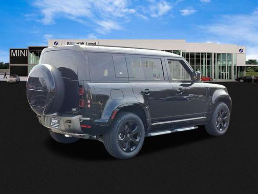 2023 Land Rover Defender X-Dynamic SE