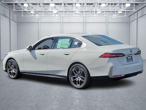 2025 BMW i5 xDrive40