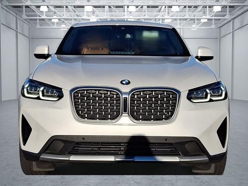 2023 BMW X4 xDrive30i