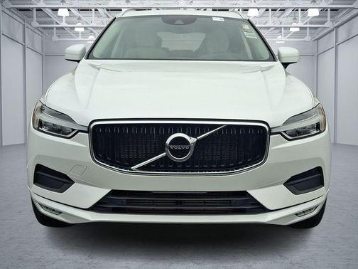 2021 Volvo XC60 T5 Momentum