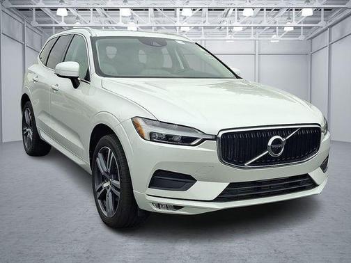 2021 Volvo XC60 T5 Momentum