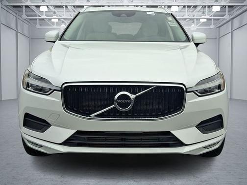 2021 Volvo XC60 T5 Momentum