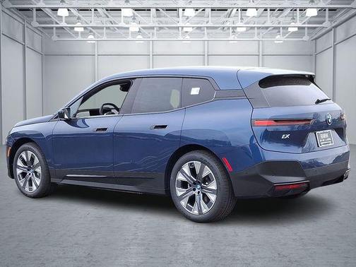 2025 BMW iX xDrive50