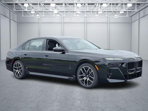 2025 BMW 760 760i xDrive