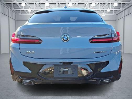 2023 BMW X4 xDrive30i