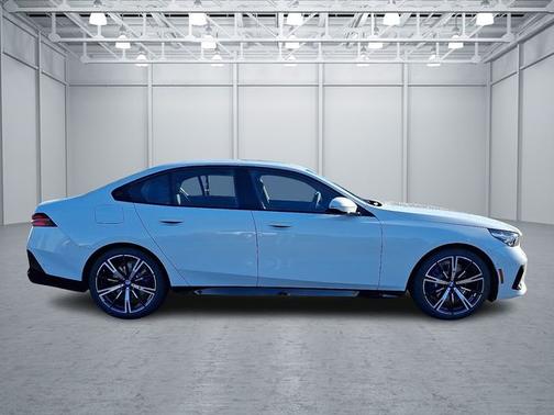 2026 BMW 530 530i xDrive