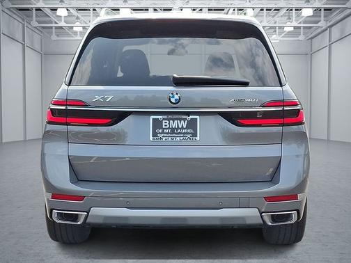 Skyscraper Grey Metallic 2026 BMW X7 xDrive40i