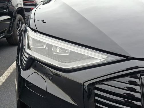 2021 Audi e-tron Premium Plus