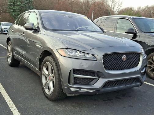 2017 Jaguar F-PACE 35t R-Sport