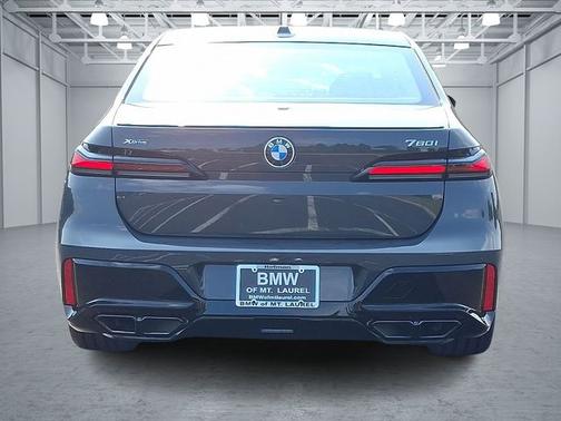 2025 BMW 760 760i xDrive