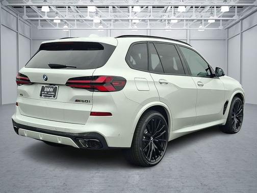 2026 BMW X5 M60i