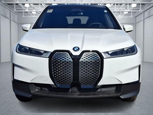 2025 BMW iX xDrive50
