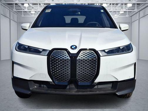 2025 BMW iX xDrive50